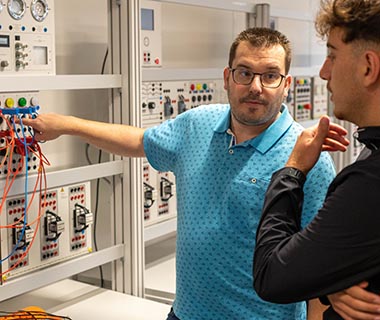 Summa College - Summa Elektro- & Installatietechniek - Opleiding Eerste monteur elektrotechnische installaties en systemen - bol